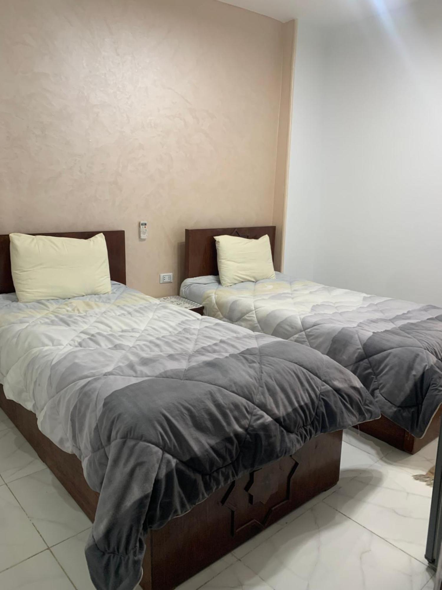 Pyramids Home Guest House Kafret el-Gabal Esterno foto